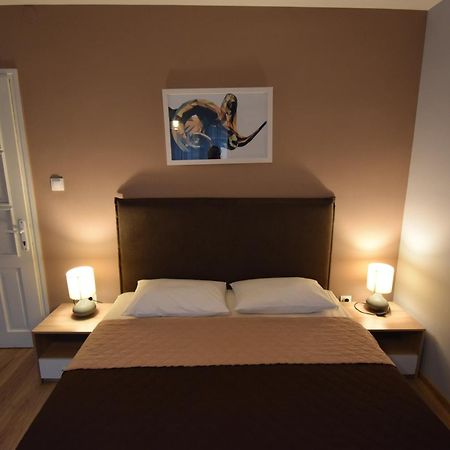 Simada Green Guesthouse Виршець Екстер'єр фото